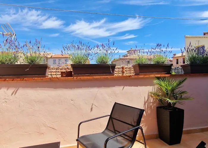 4 Le Saint Joseph Center With Ac Apartment